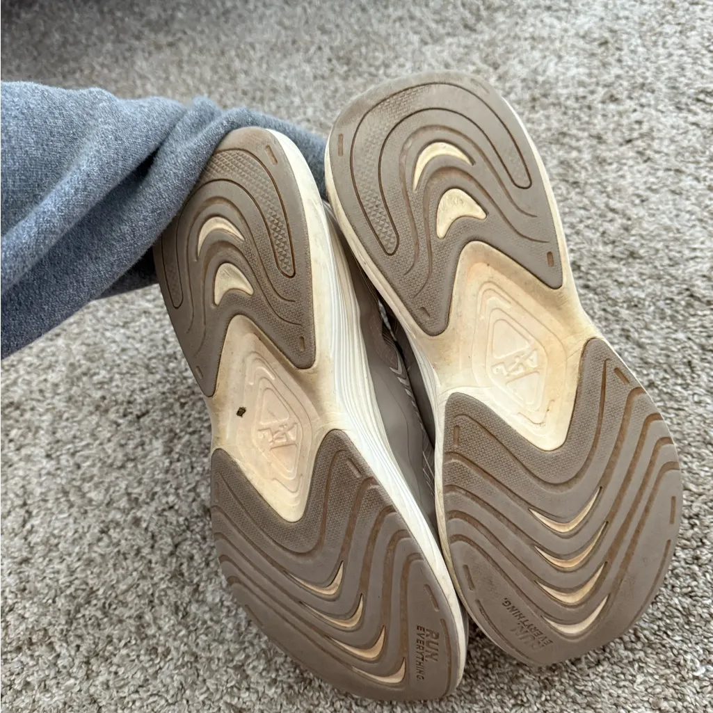 APL  Cream Sneakers - Image 4