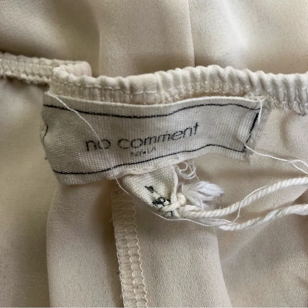 Y2K Cami Spaghetti Strap Tank Top V Neck Cream Crepe Lace Black Trim - Image 7