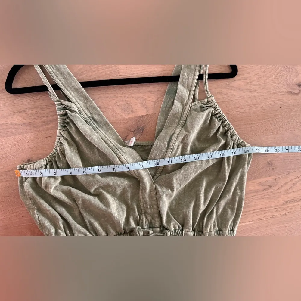 Daily Practice by Anthropologie The Playa Del Amore jumpsuit green size medium - Image 9