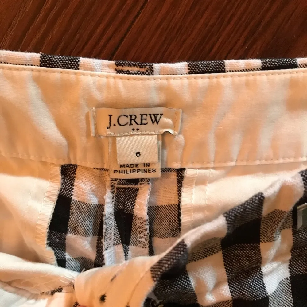J Crew Black&white gingham scalloped shorts - Image 3