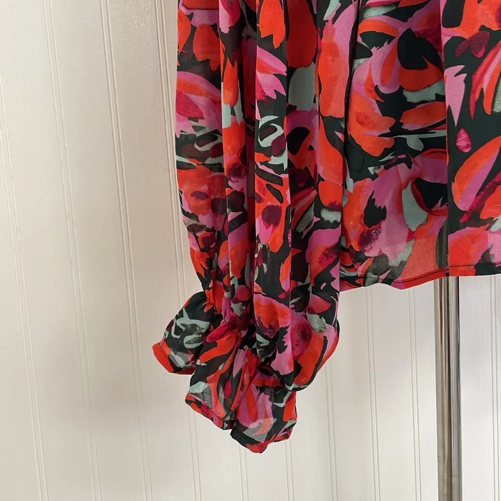 ENTRO On Repeat Red Dahlia Abstract Floral Shirred Puff Sleeve Blouse Size L NWT - Image 12