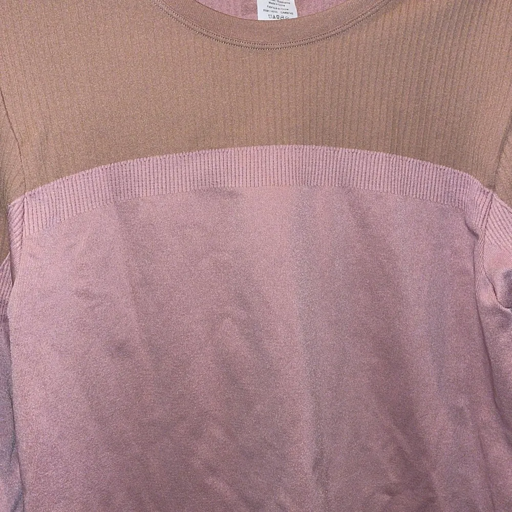 Seamless Sweat Wicking Athletic Top - Image 2