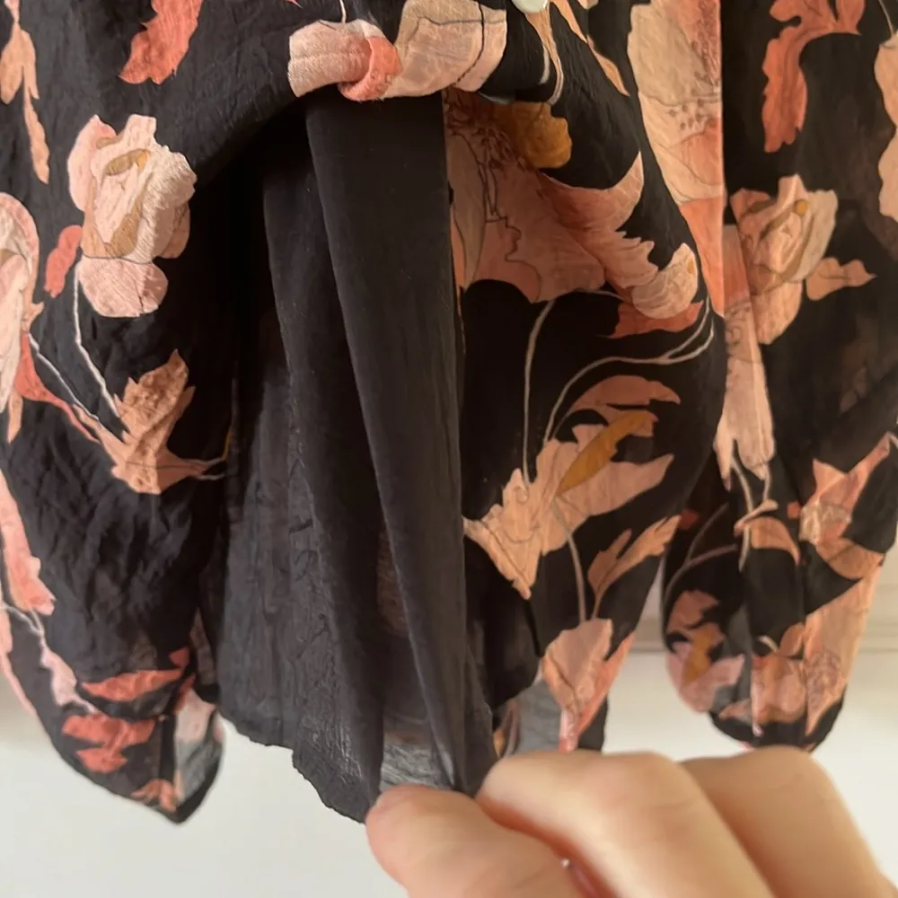 Beautiful Floral Top by Fate perfect for Fall - Image 12