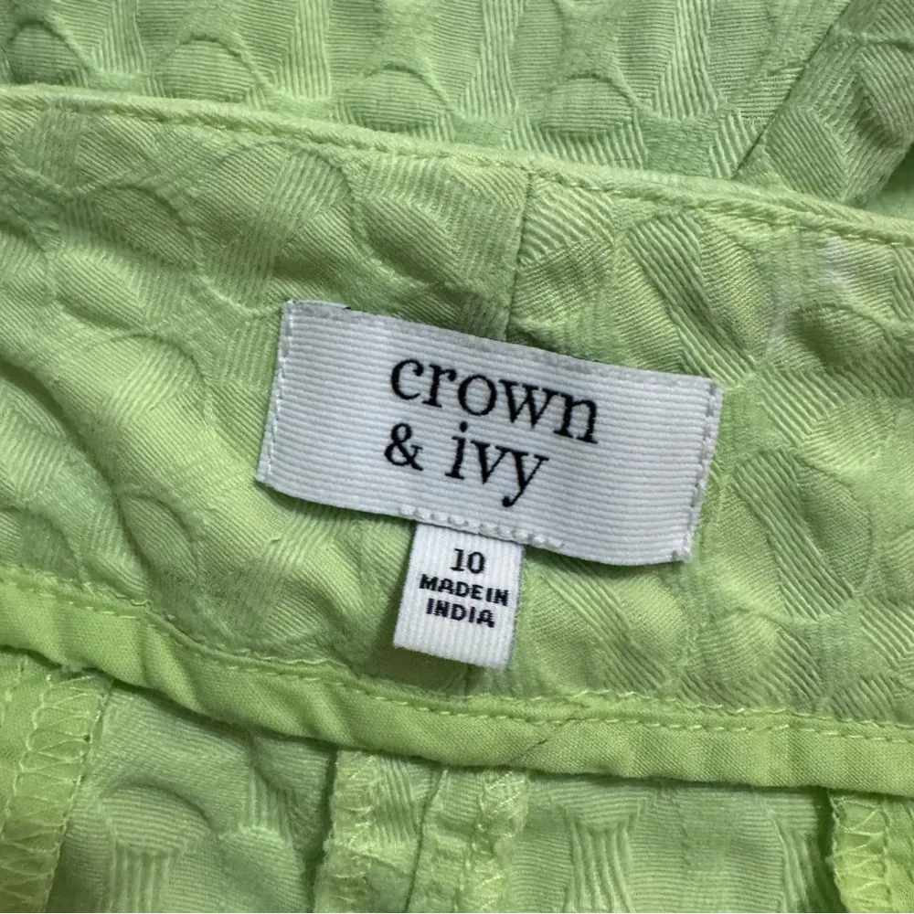 Crown & Ivy Shelby Scalloped Hem Shorts Preppy Southern Lime Green Bright 10 - Image 4