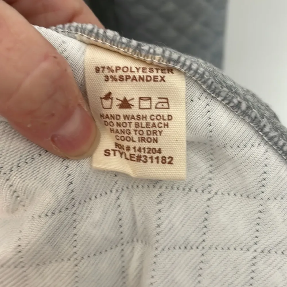 NWT Hem & Thread Quilted Gray Wrap Front Jacket/Sweater Pockets Size Medium - Image 11