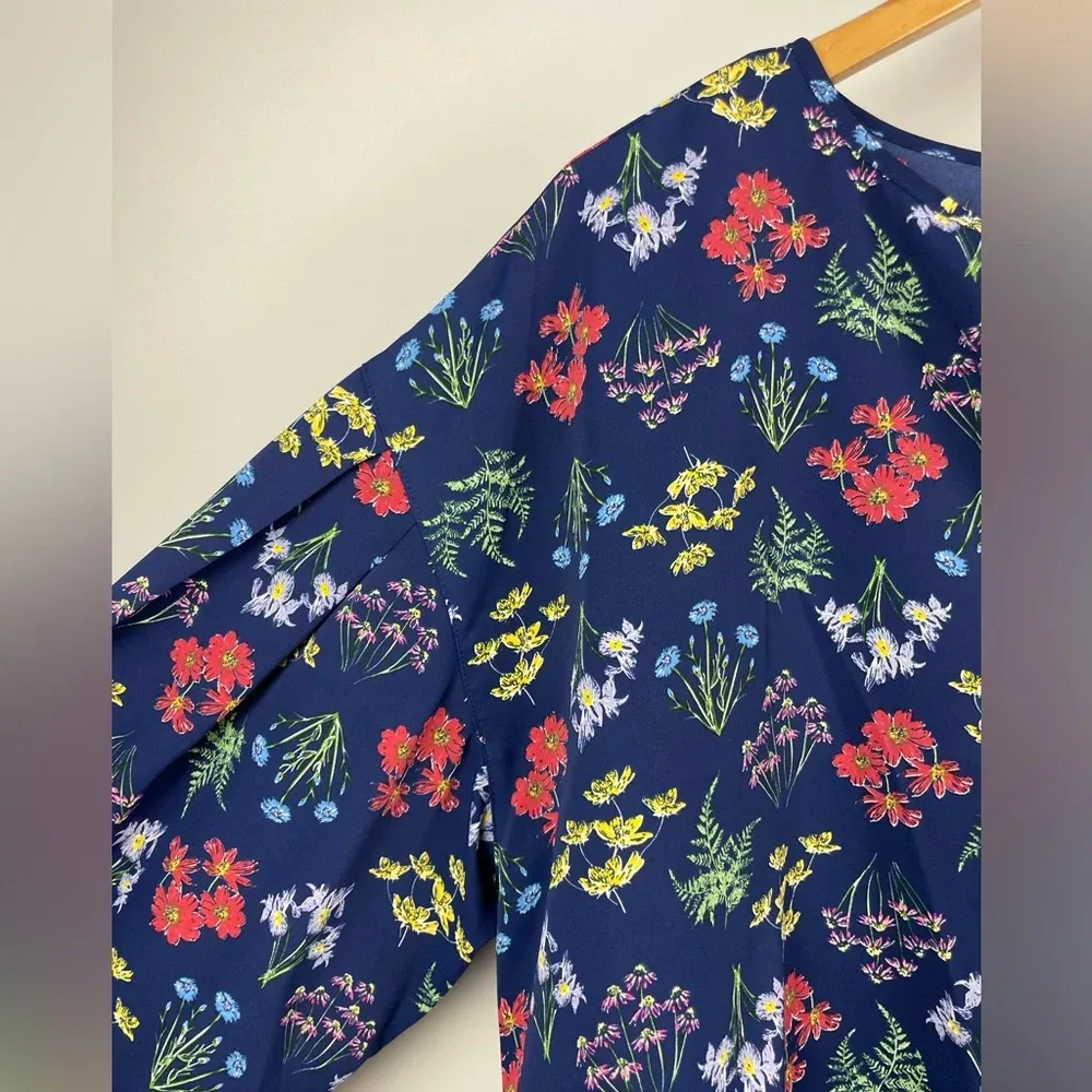 Eloquii  Elements Blue Floral Long Balloon‎ Sleeve Blouse - Image 7