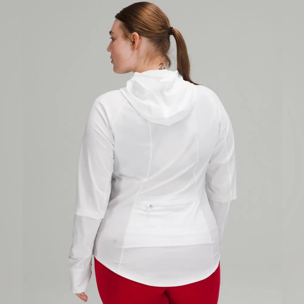 NWT Lululemon Mist Over Hooded Windbreaker White Size 4 - Image 5