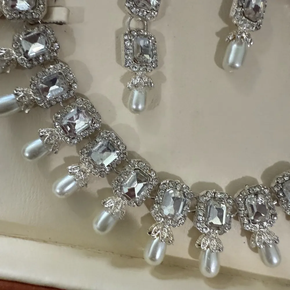 Indian Pakistani Silver and Pearl Jewelry Set - Image 5