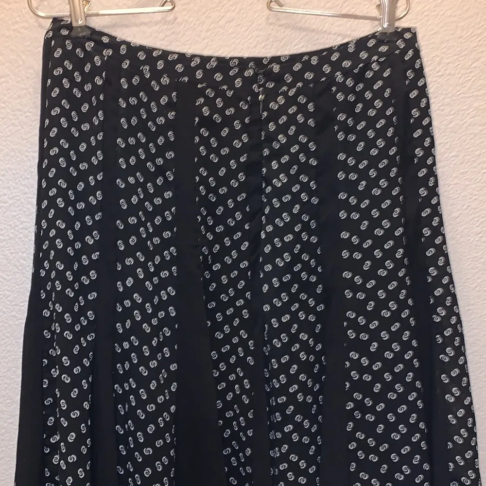 Notations Clothing Co by  black & white midi skirt - Image 7