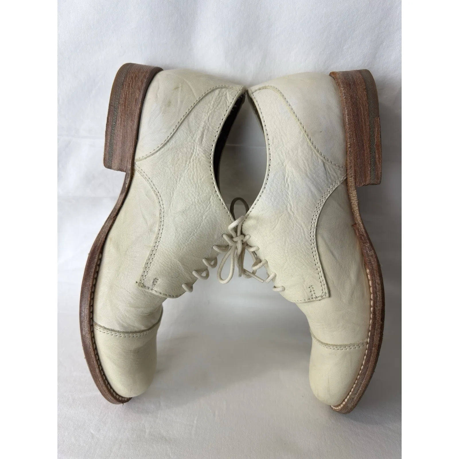 Frye Women’s Oxford Shoes US 7B Light Beige, Slightly Textured Leather - Image 3