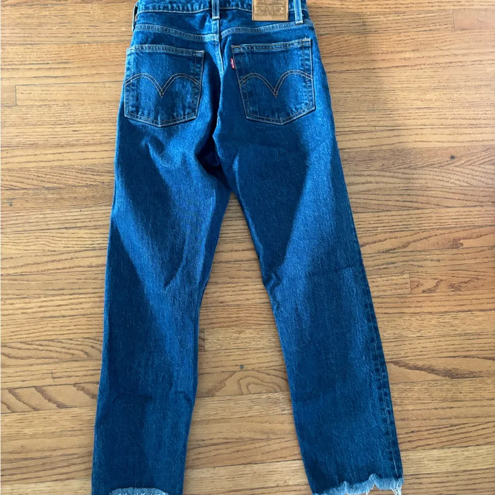 Levi’s Wedgie Straight Jeans - Image 3