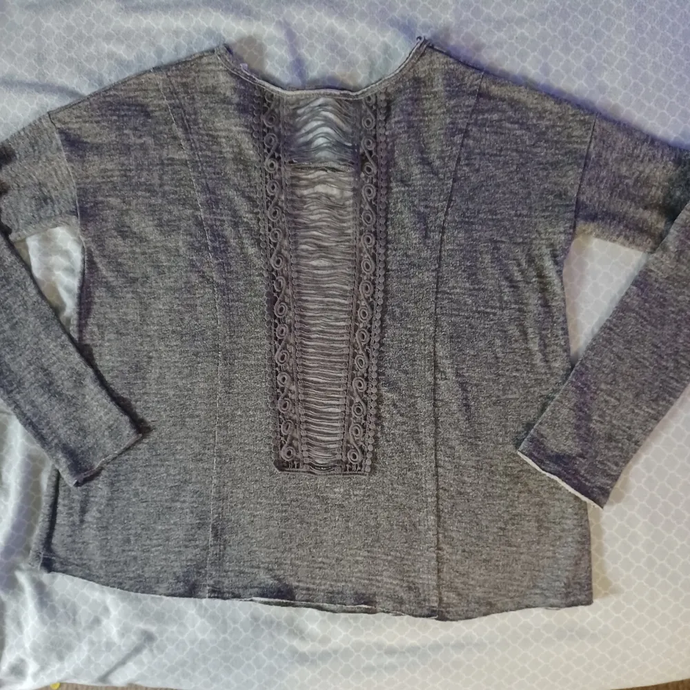 Others Follow womens gray sweatshirt with open back string design size s - Image 5