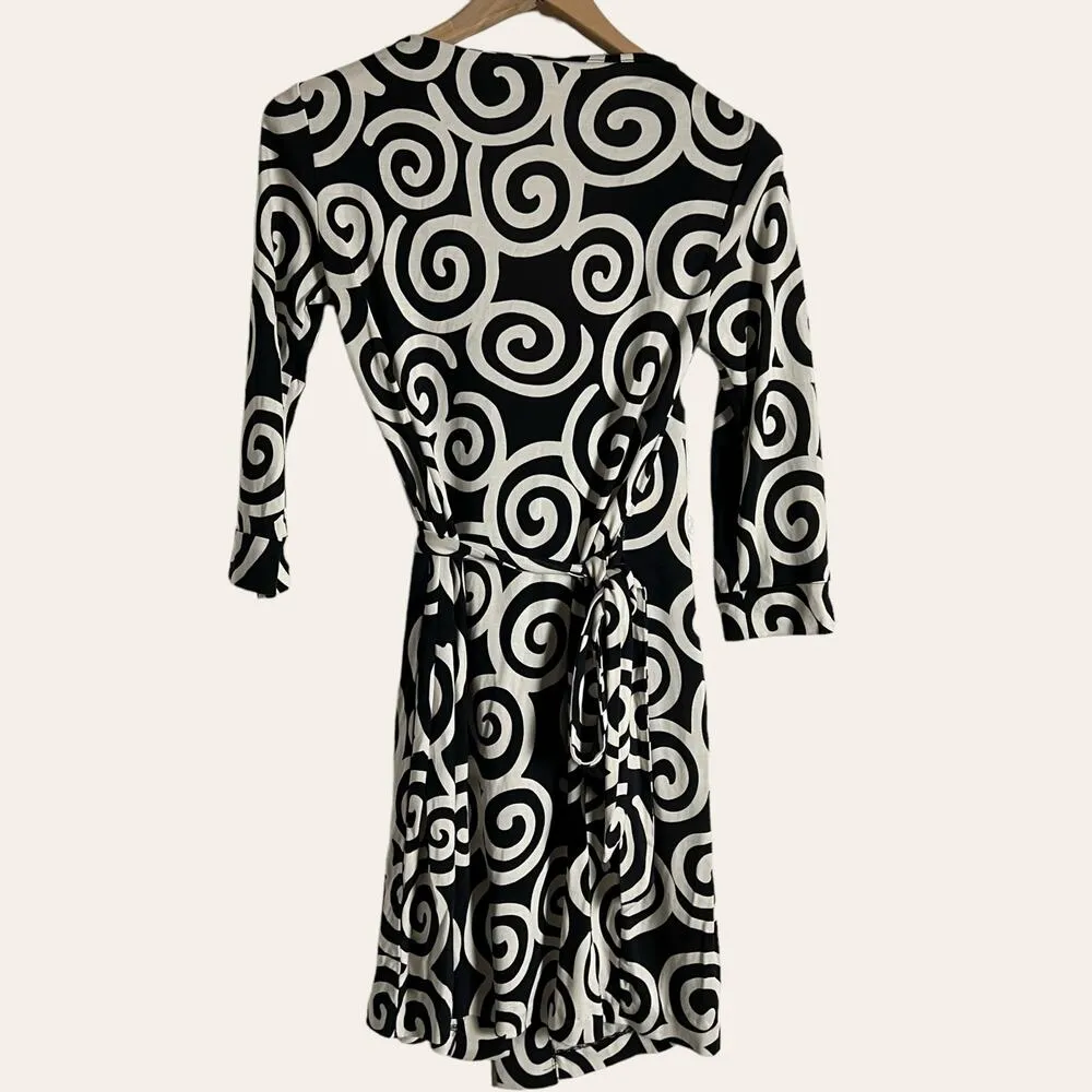Diane von Furstenberg Julian Silk Jersey Swirl Print Black Wrap Mini Dress Sz 4 - Image 12