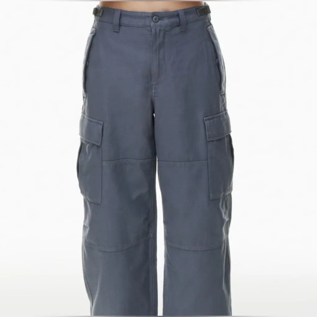 Aritzia TNA Supply Cargo Gray Cotton Pants‎ Size 8 - Image 2