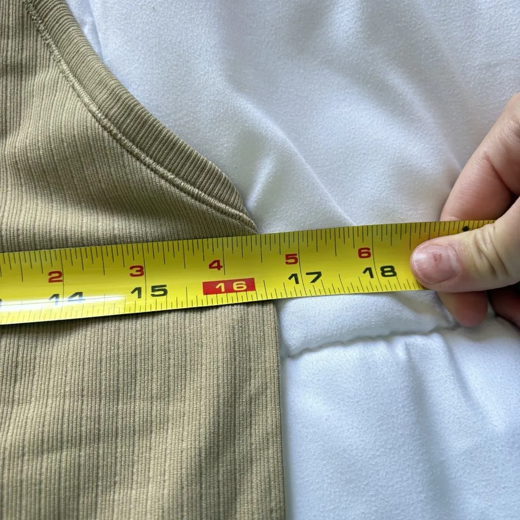 DSG Performance Womens Size XL Seamless Support Tank Top Tan Beige Built In Bra - Image 3