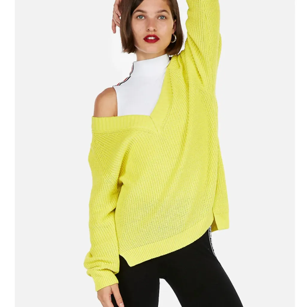 ✨EXPRESS Oversized V-Neck Knit Sweater | Neon Yellow ✨ - Image 3