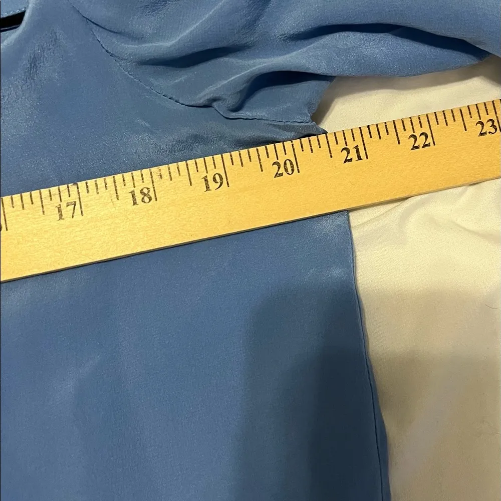 Bob Mackie Sky Blue Silk Shirt with florals '70s  print 100% Silk Size small - Image 6