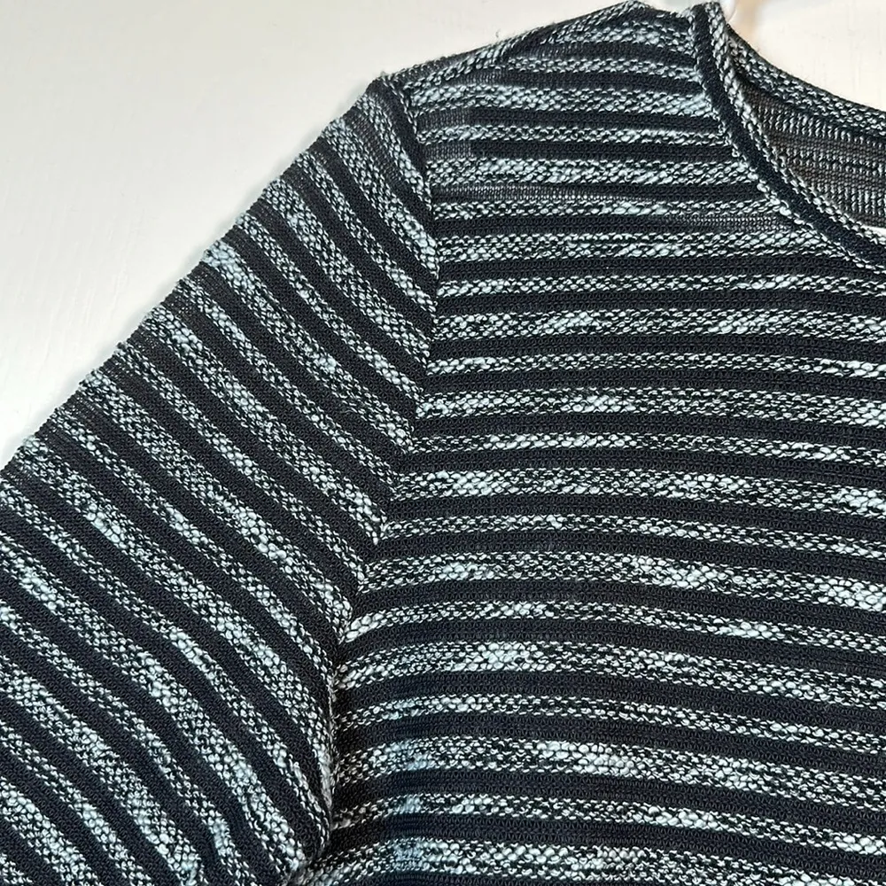 J Jill Black White Striped Knit Pullover Tunic L/S Size Medium EUC #0613-OC - Image 4