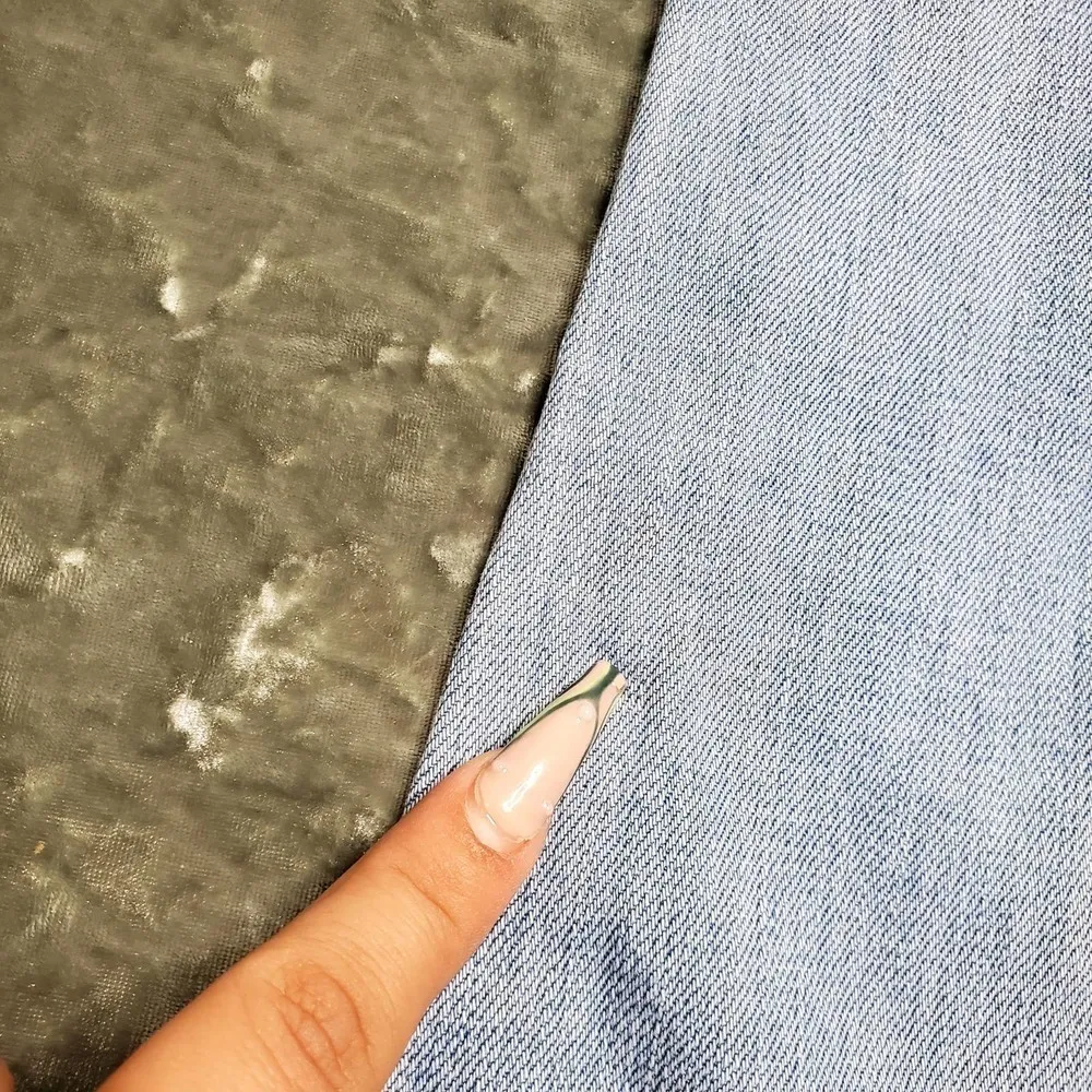 AGOLDE Chloe Light Distressed Jeans - Image 16