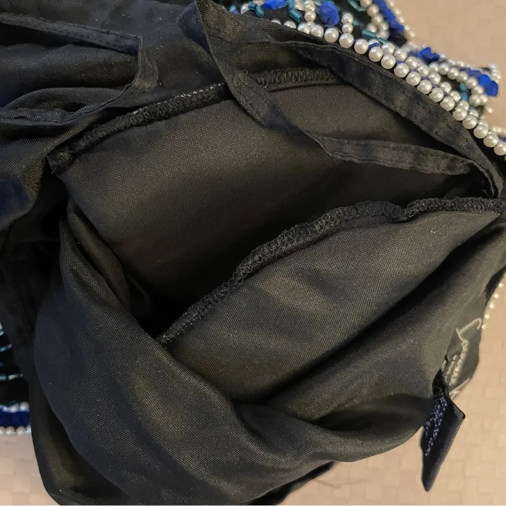 Laurence Kazar vintage beaded sequined silk back zip short sleeve blouse Size S. - Image 5