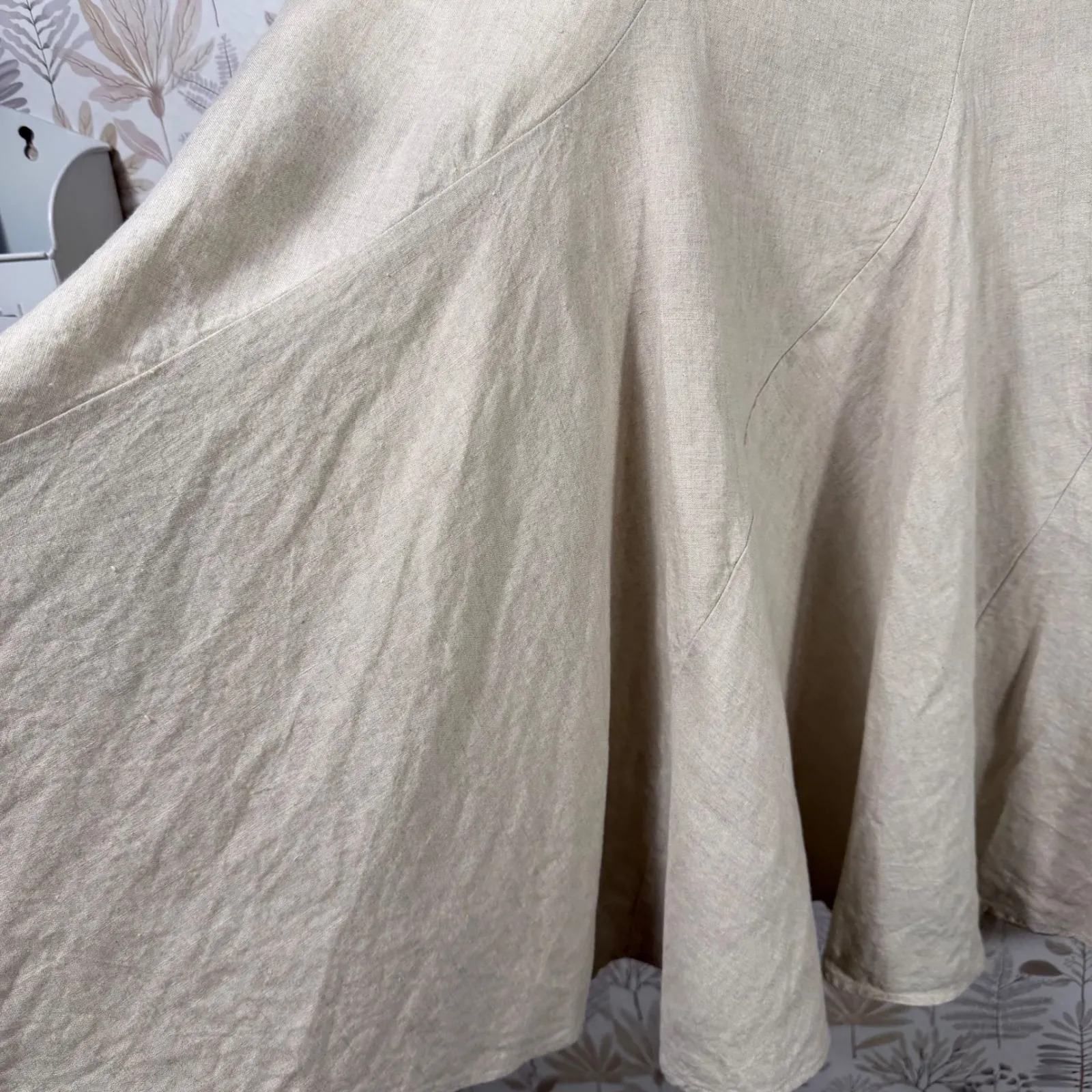 Ann Taylor LOFT Linen A-Line Midi Skirt Beige / Oatmeal Zip Size 10 Flared Hem - Image 4