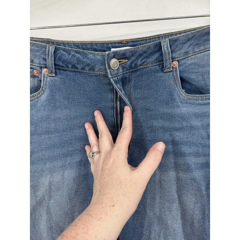Avec Les Filles High Rise‎ Straight Jeans Size 30 Distressed Cropped Blue Denim - Image 10
