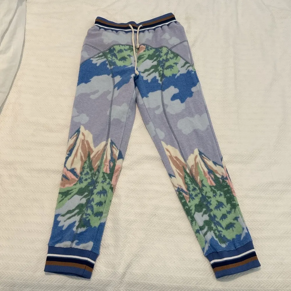 Drawstring waist joggers sweatpants mountain design loungewear casual - Image 2