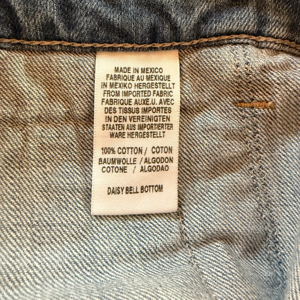 Lucky Brand NWOT Distressed Flare Jeans with Pocket and Button Detail - Image 6