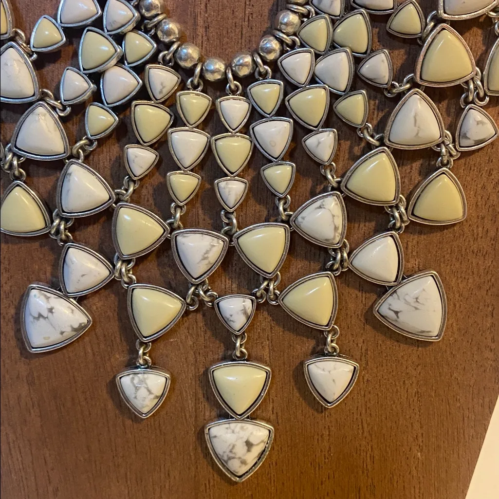 Lucky Brand Silver and White Cutout Stone statement Bib Collar Necklace 20” - Image 2