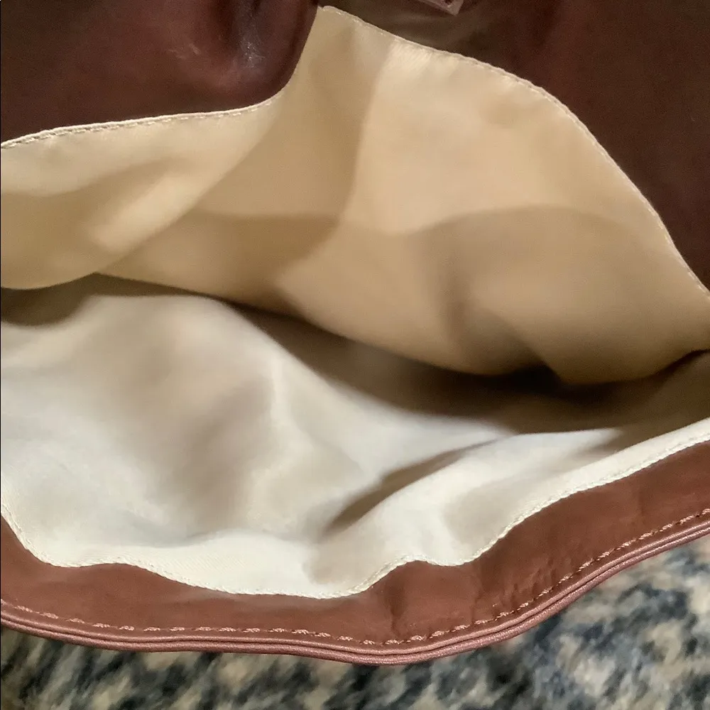 LEATHER ILI MESSENGER BAG - Image 7