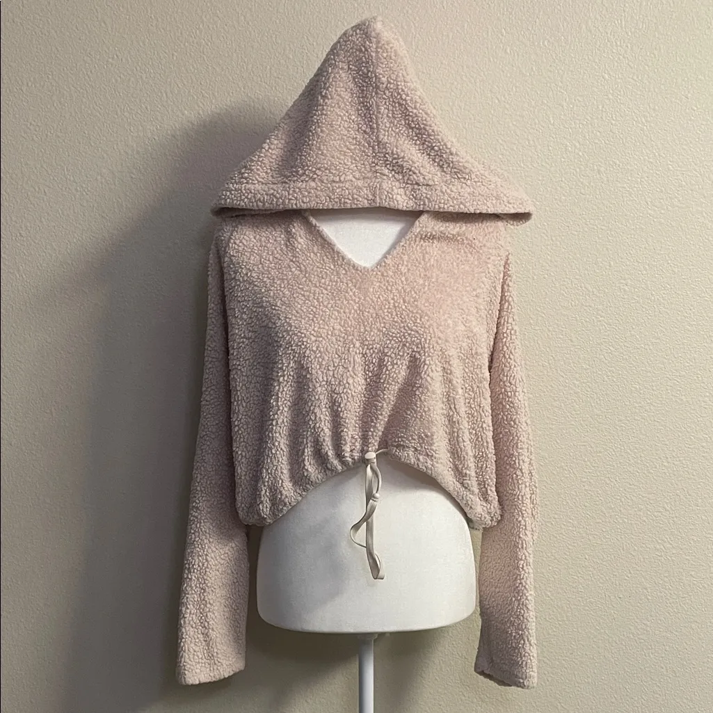Urban Outfitters Cropped Sherpa Hoodie – Cream - Image 3