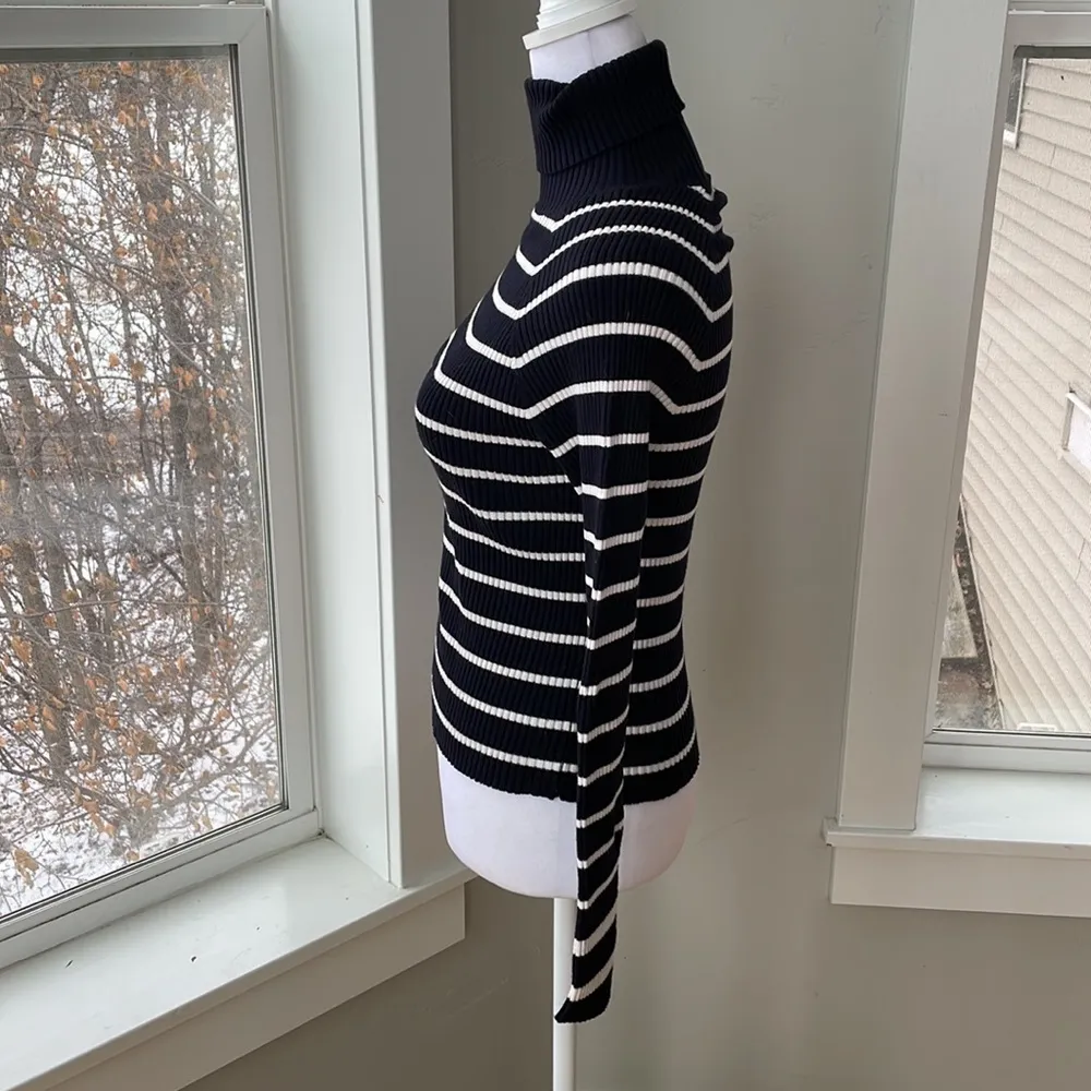 Philosophy Navy and White Striped Ribbed Knit Turtleneck Size Medium - Image 3