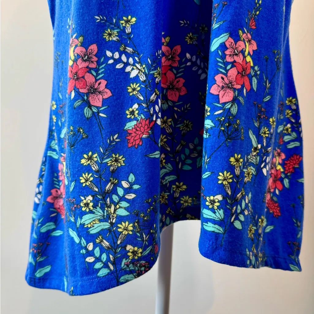 Fig and Flower Women’s Blue Floral Print Lace Back Short Sleeve Top Size M Size M - Image 3