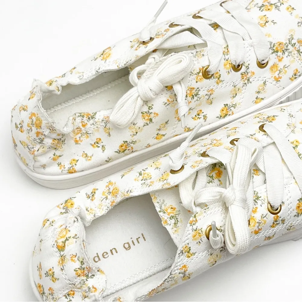MADDEN GIRL Marisa White Floral Lace Up Fashion Tennis Shoes, Size 10 - Image 6