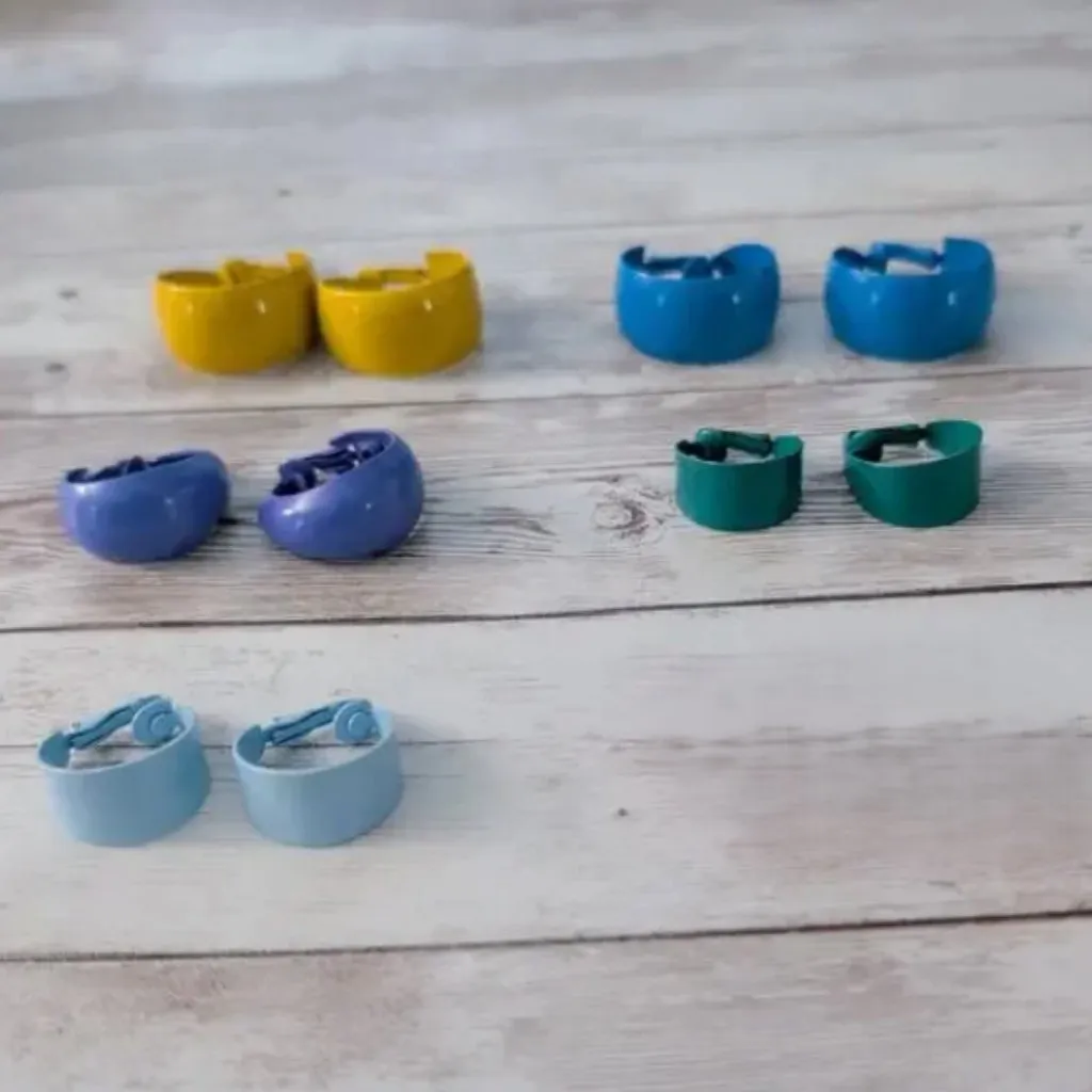 Vintage Clip On Earrings Retro Hoop Bundle - Image 3