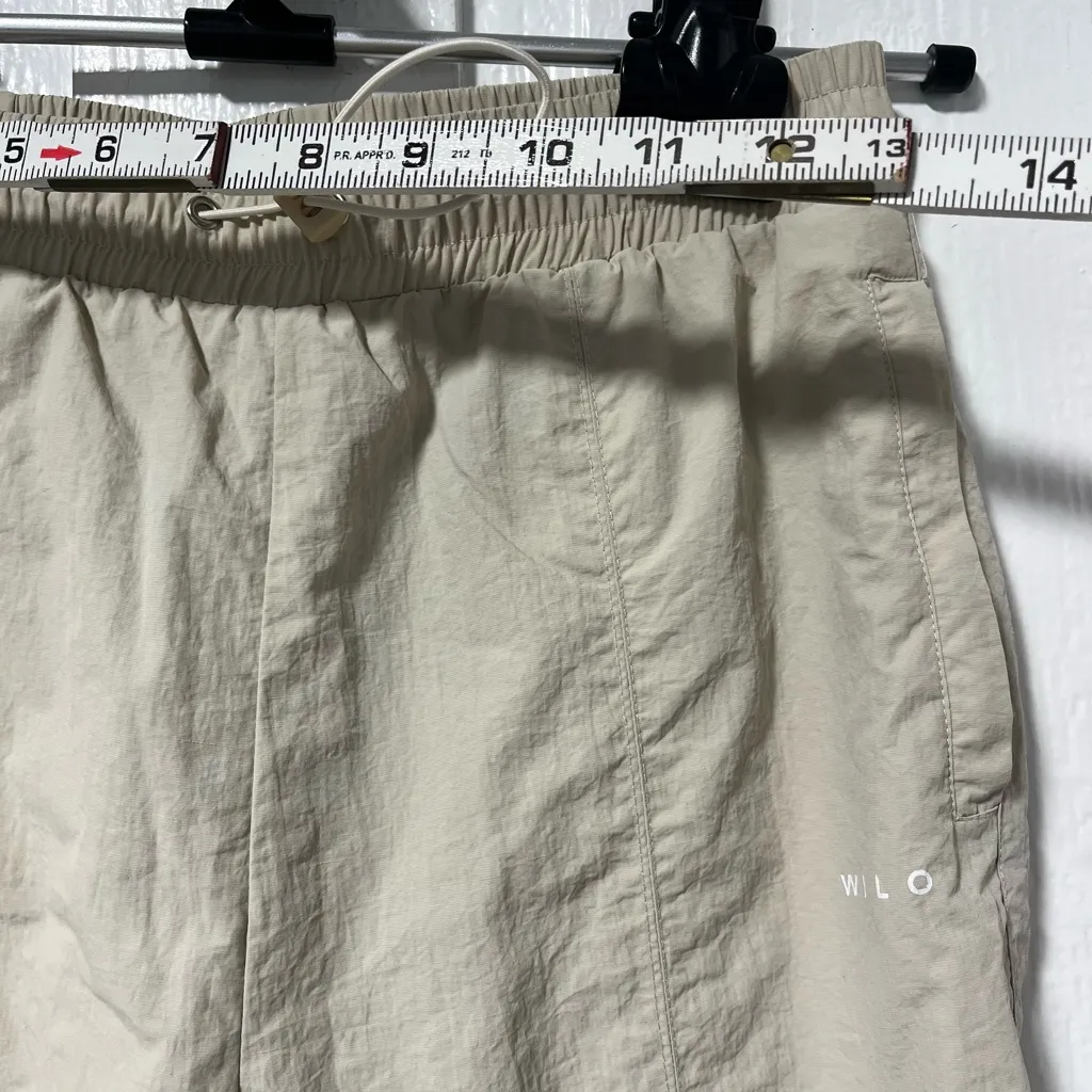 Wilo The Label Tan parachute nylon jogger size small - Image 9
