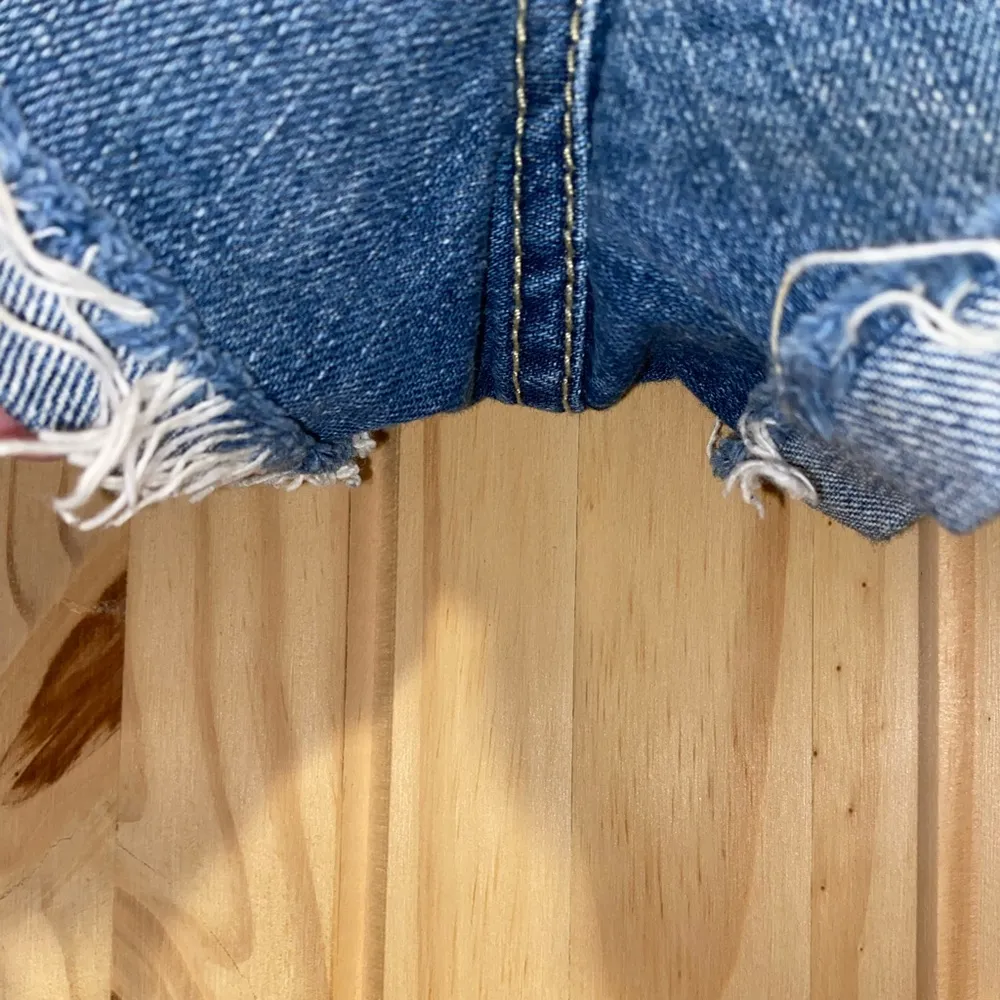 Pink By Victorias Secret Embellished Embroidered Denim Shorts 6 Y2K Boho Vintage - Image 7