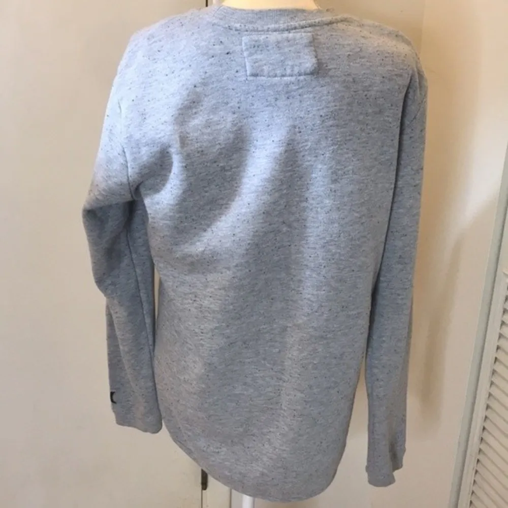 Hurley gray pullover sweater with pocket design size large - Image 4