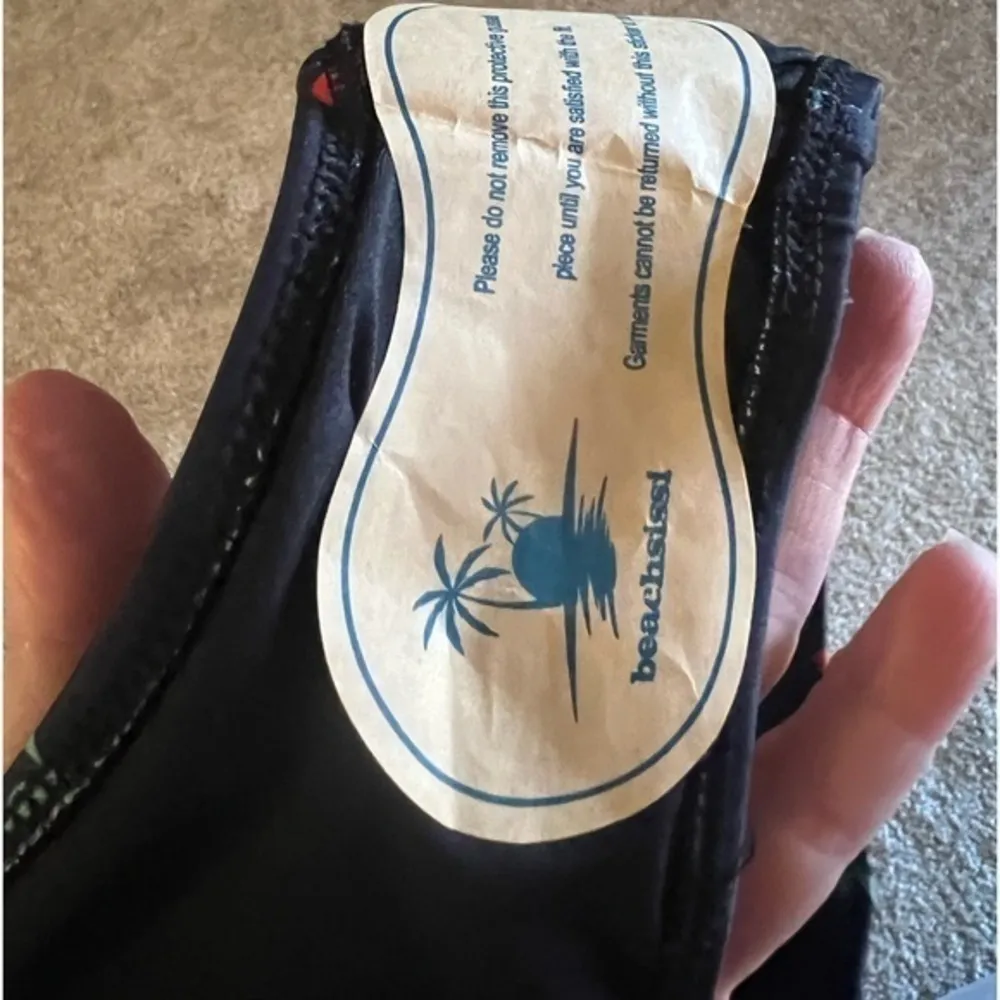 Beachsissi ‎ tankini cherry pickers NWT Small - Image 10