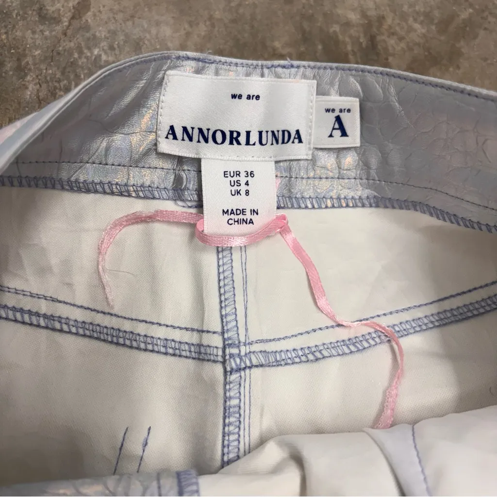 Annorlunda Y2K Silver Metallic Holographic Croc Wide Leg Trousers Pants Size 4 - Image 3