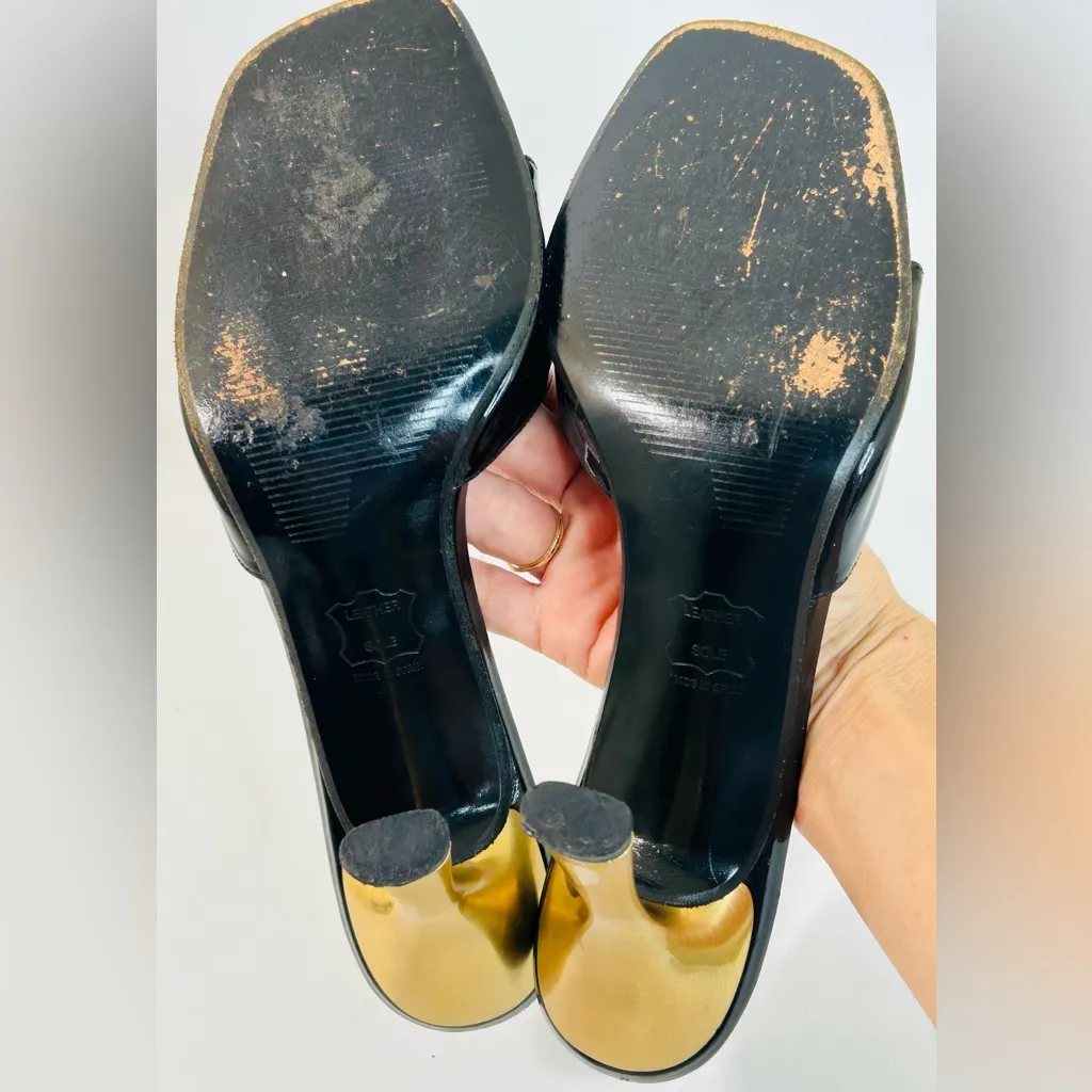 Stuart Weitzman Y2K Black Patent Leather Mule, Gold Buckle, Gold Heel, sz 8.5 - Image 7
