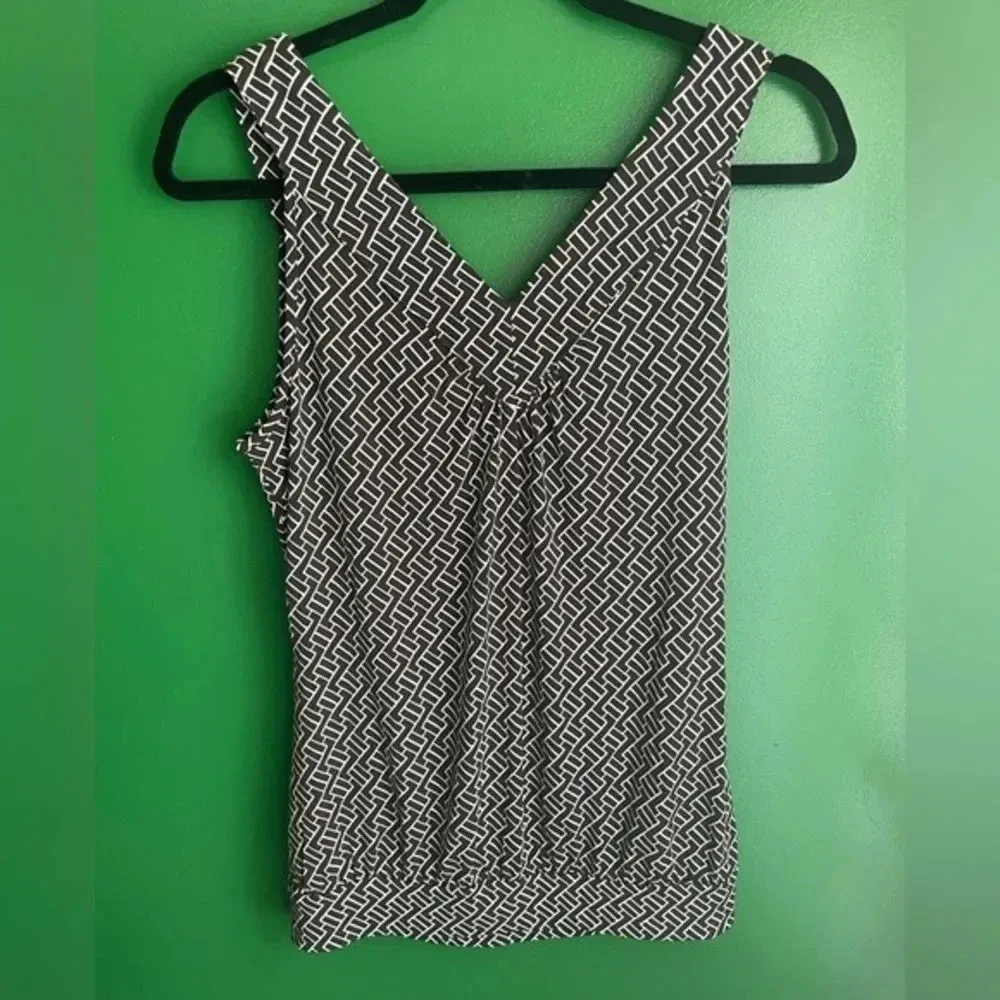 Michael Kors‎ Dressy Tank Top Size Small S Sleeveless Shirt Blouse EUC - Image 3