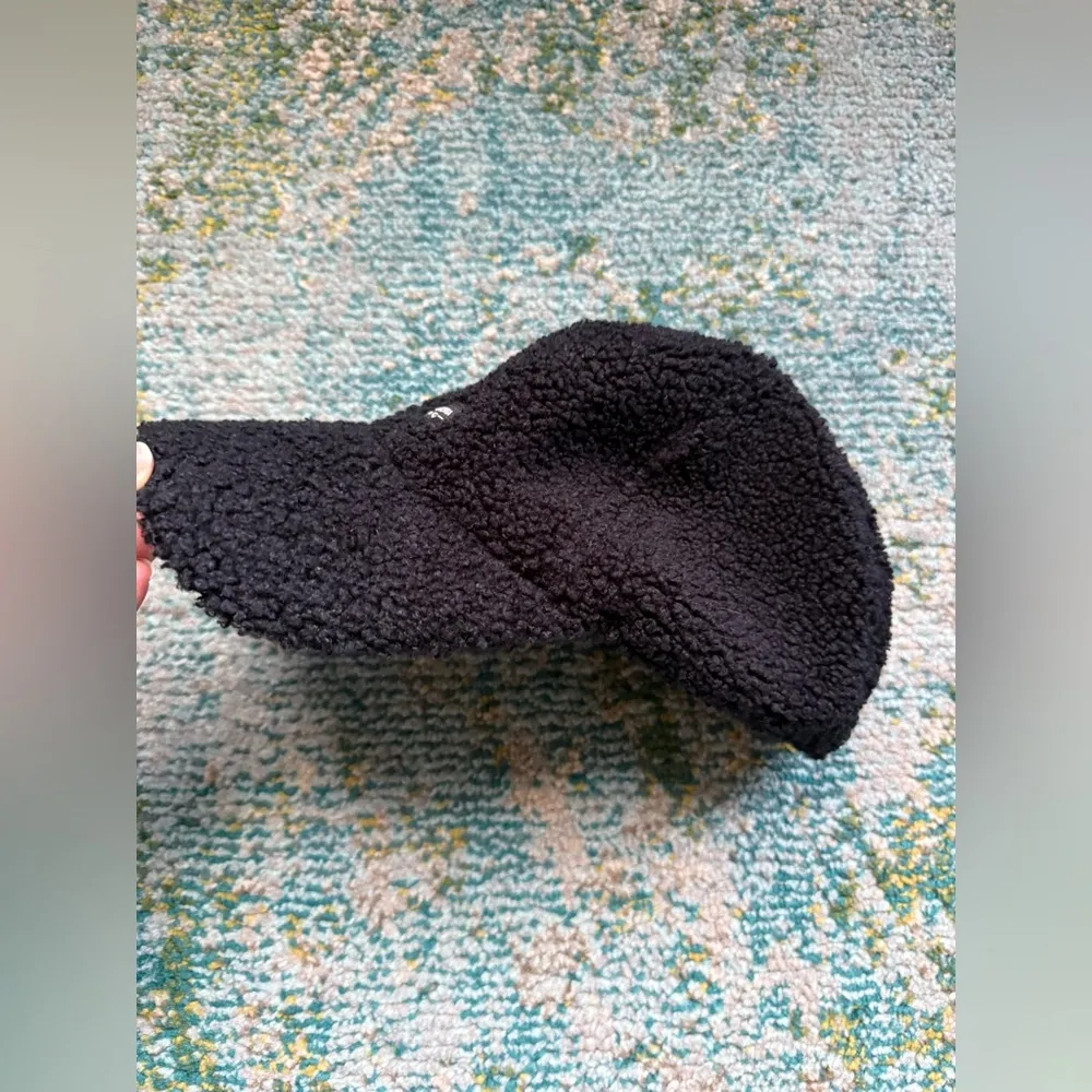 Koolaburra by Ugg sherpa black logo hat, one size - Image 10