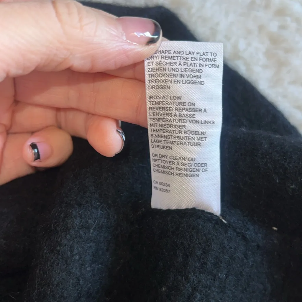 Saks Fifth Avenue‎ 100% Cashmere Asymmetrical Hem Sweater Black Size XS - Image 7