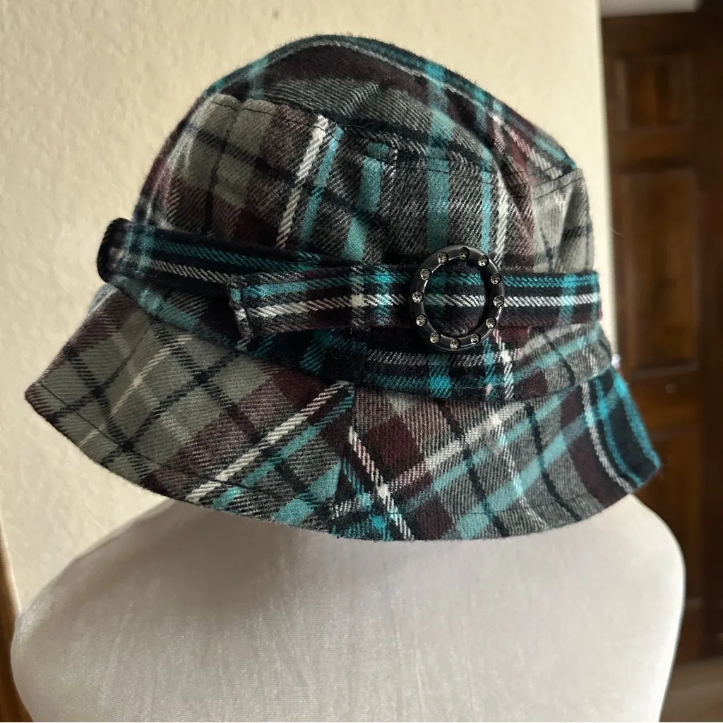 Blue and Navy‎ Plaid Bucket Hat Embellished NWT - Image 2