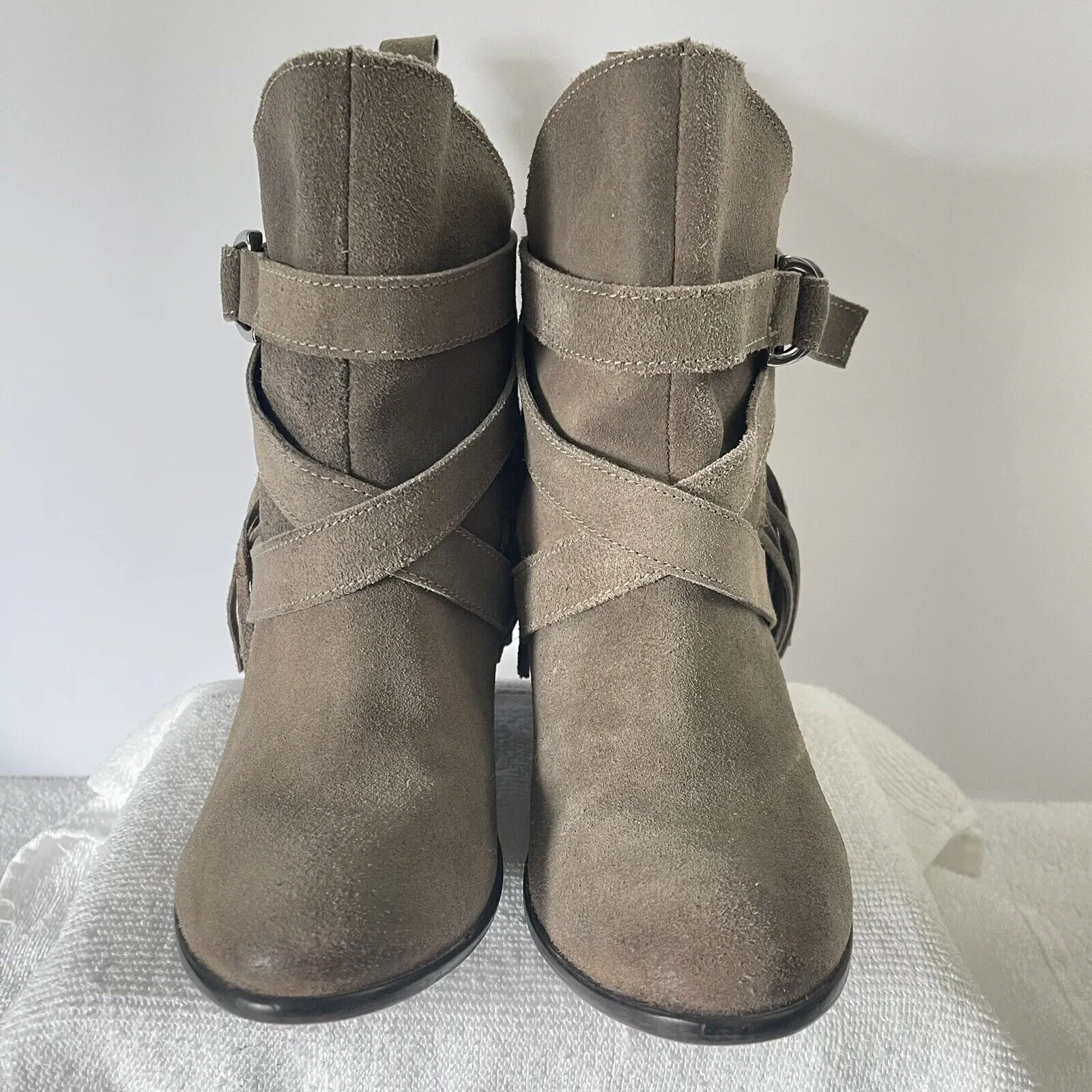 NAUGHTY MONKEY TAUPE LEATHER WILD WINK FRINGE STRAPPY ANKLE BOOTS BOOTIES 8.5 - Image 3