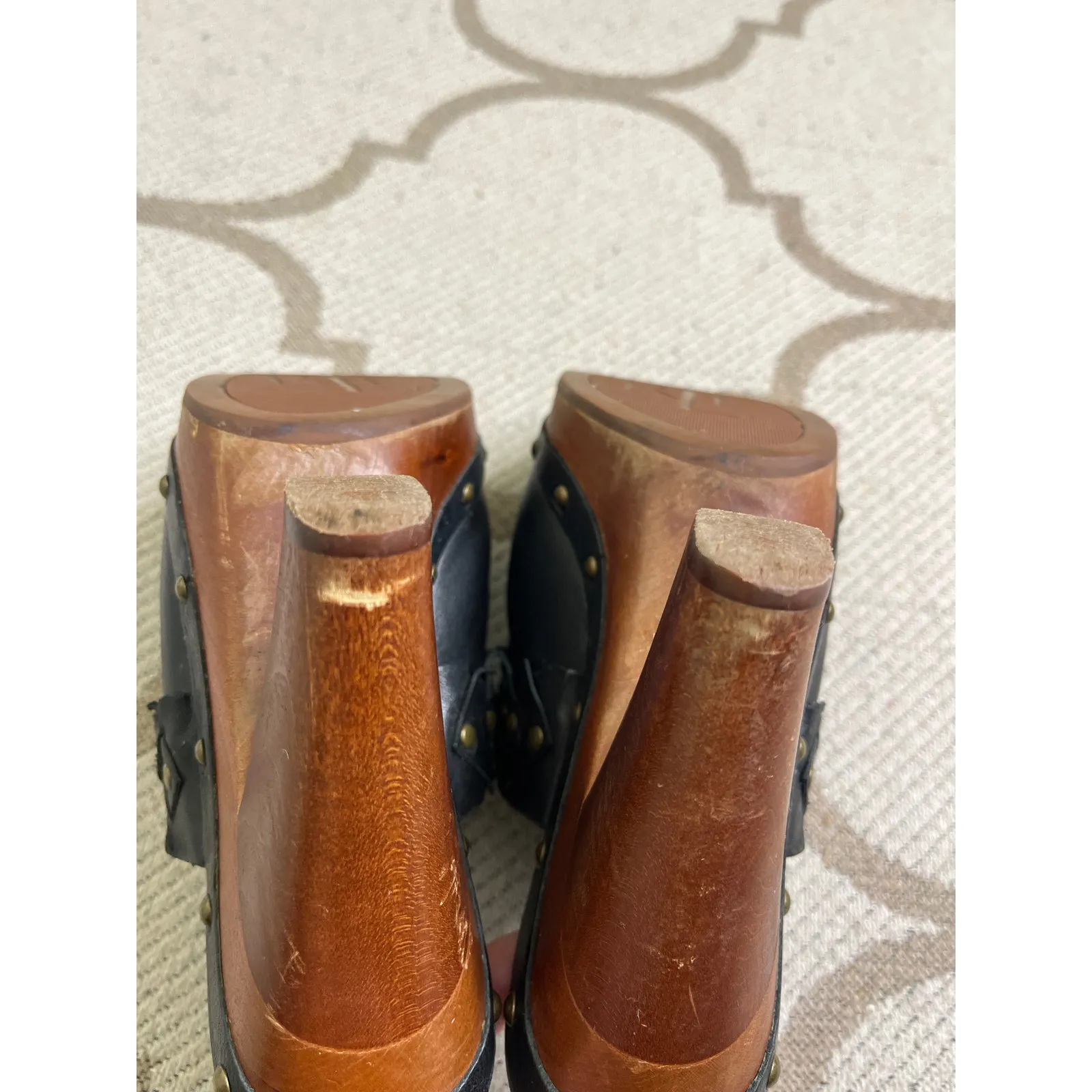 Vintage Lauren Ralph Lauren Leather Wood studded slip on closed toe Mules,size 6 Black - Image 11