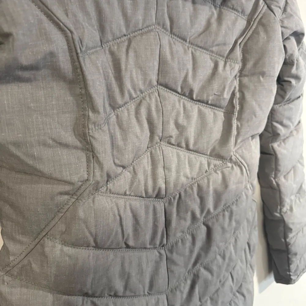 Bench  GRAY THINSULATE QUILTED PUFFER JACKET SIZE SMALL - Image 7