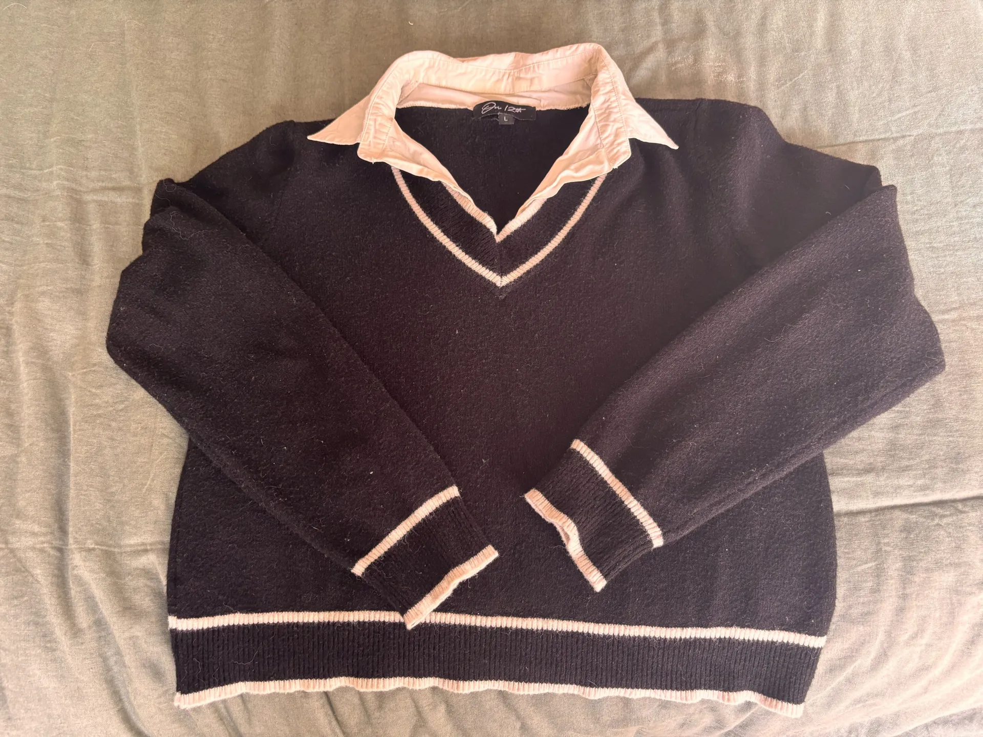 Black collared sweater  - Image 2