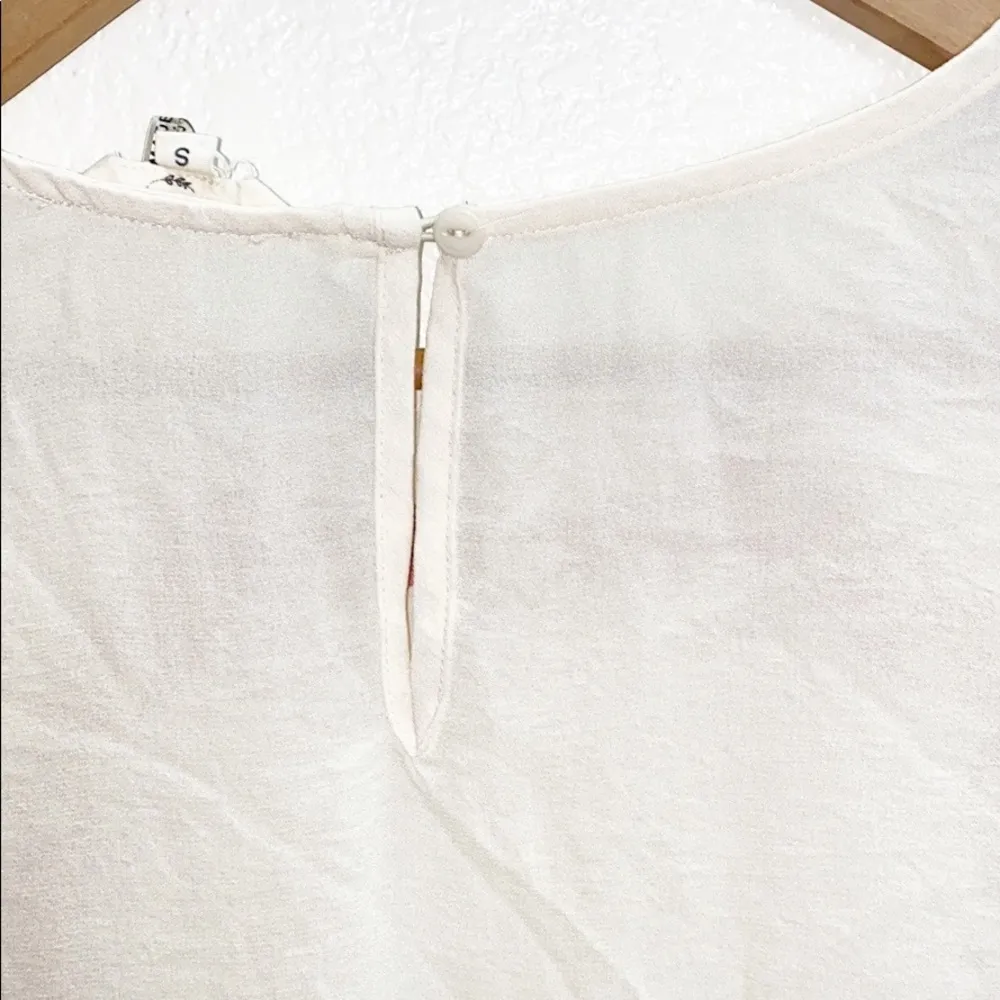 Entro White Cream Long Sleeve Floral Design Blouse - Image 11